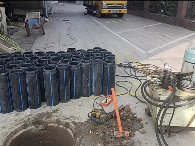 怀仁PE置换管厂家 DN315置换管 非开挖管短管置换